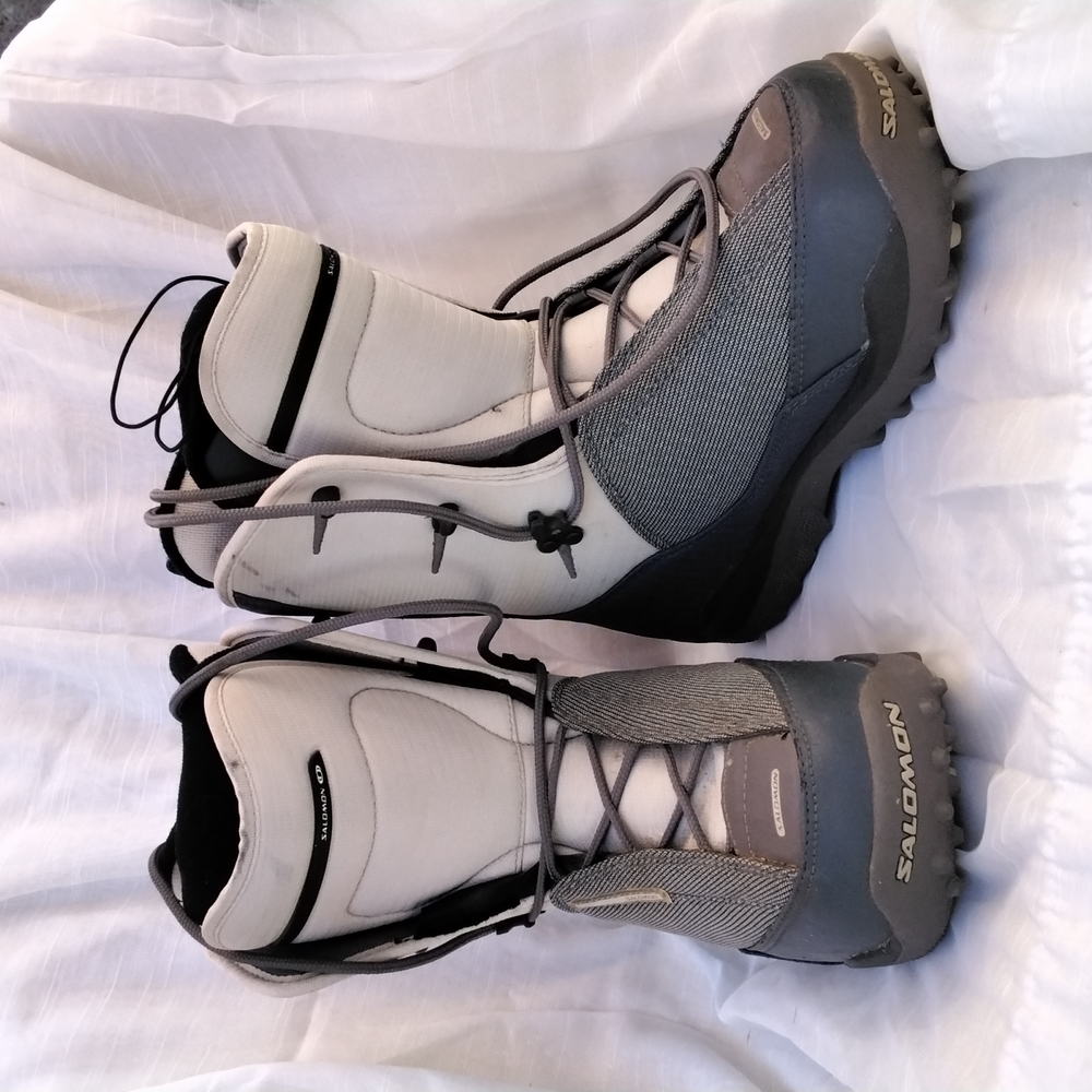 Salomon Thermicfit womens 6.5 US Snowboard boots